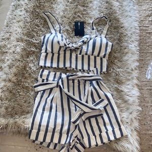 NWT MATCHING SHORT SET
